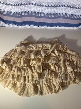 American Eagle | Ruffly Short Skirt | Extra Small